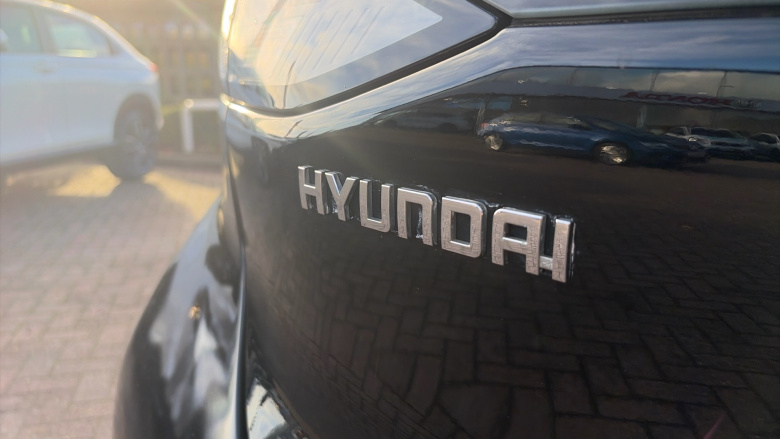 Hyundai IONIQ 1.6 GDi Plug-in Hybrid Premium 5dr DCT Hatchback